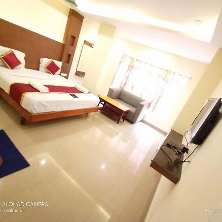 Meridian Castle Hotel Puducherry Zewnętrze zdjęcie