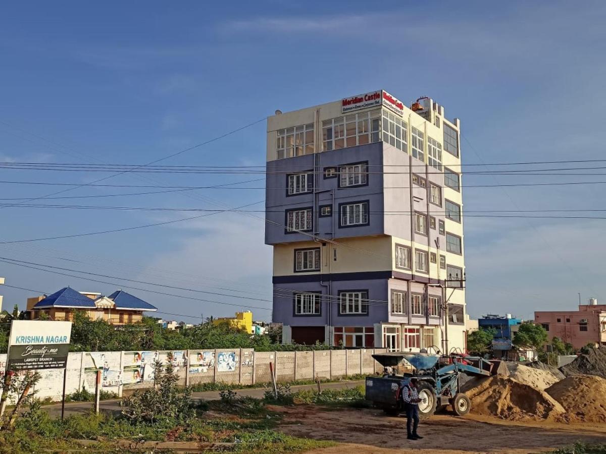 Meridian Castle Hotel Puducherry Zewnętrze zdjęcie