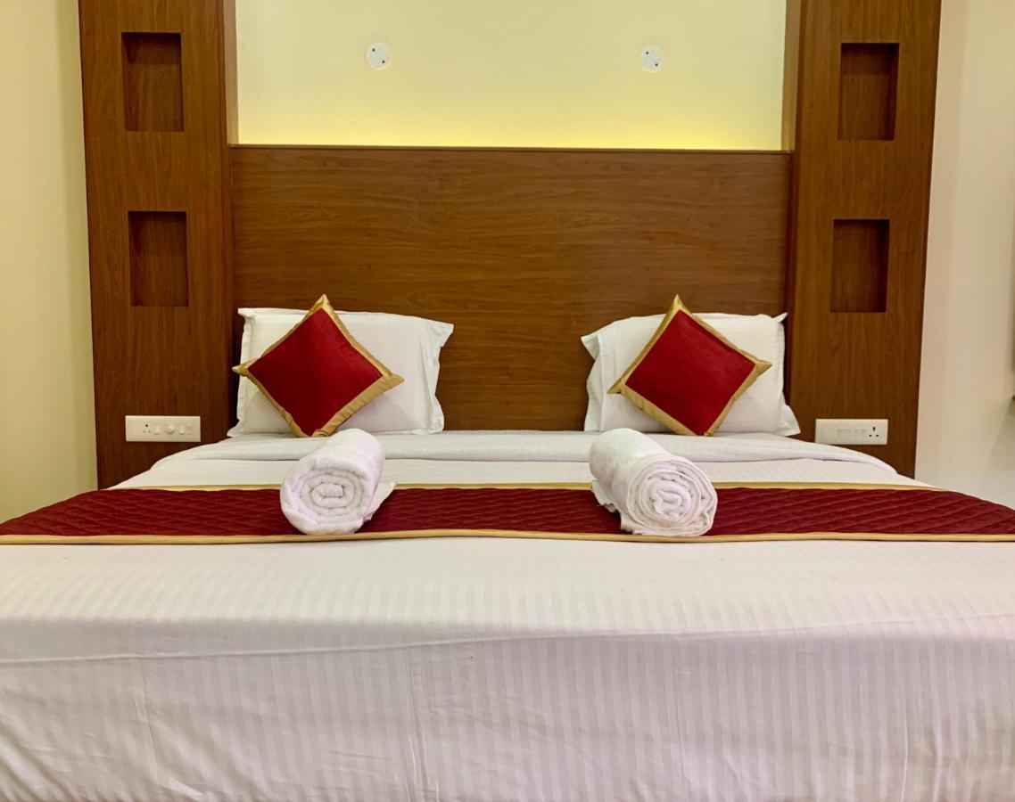 Meridian Castle Hotel Puducherry Zewnętrze zdjęcie