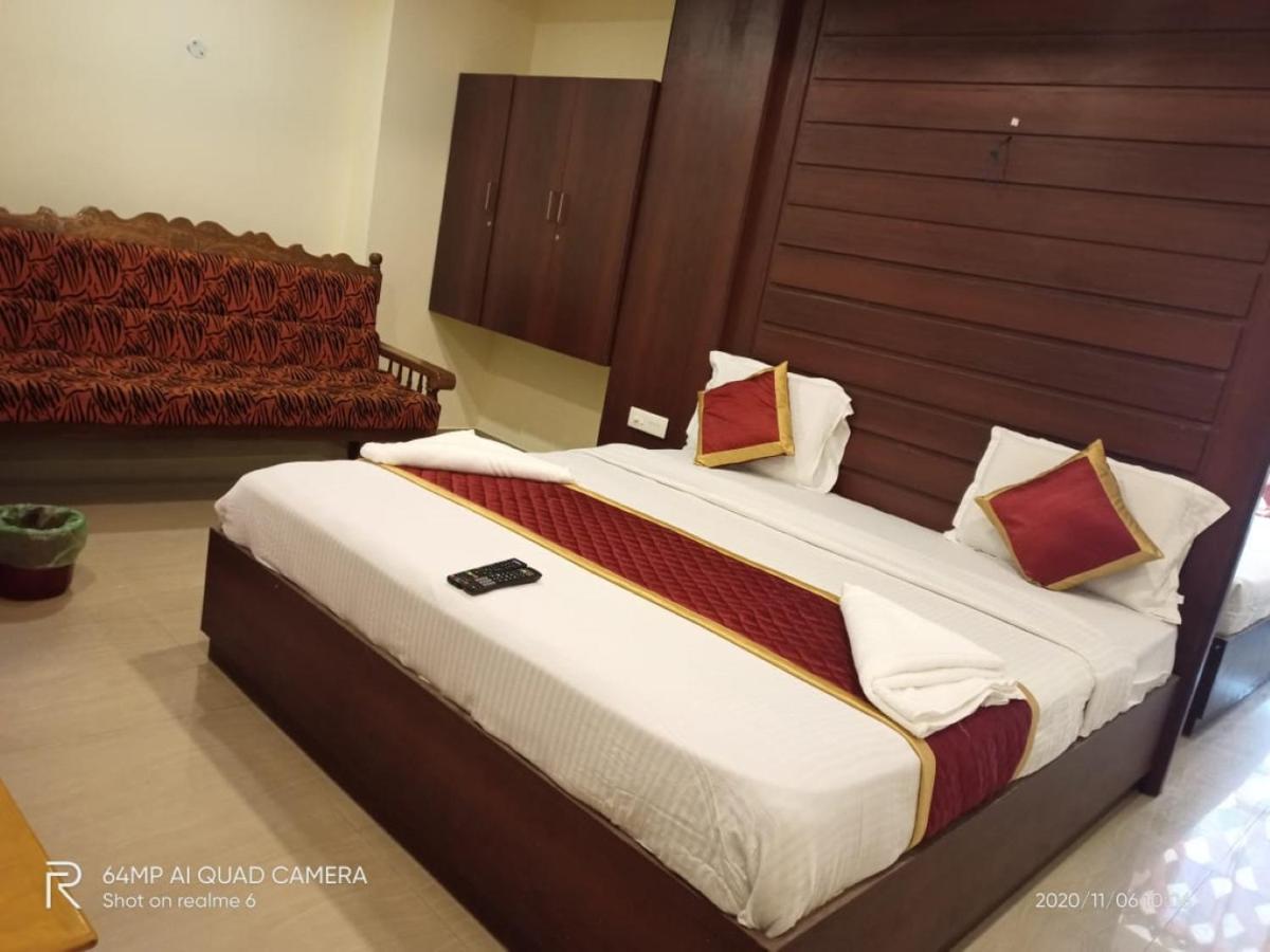 Meridian Castle Hotel Puducherry Zewnętrze zdjęcie
